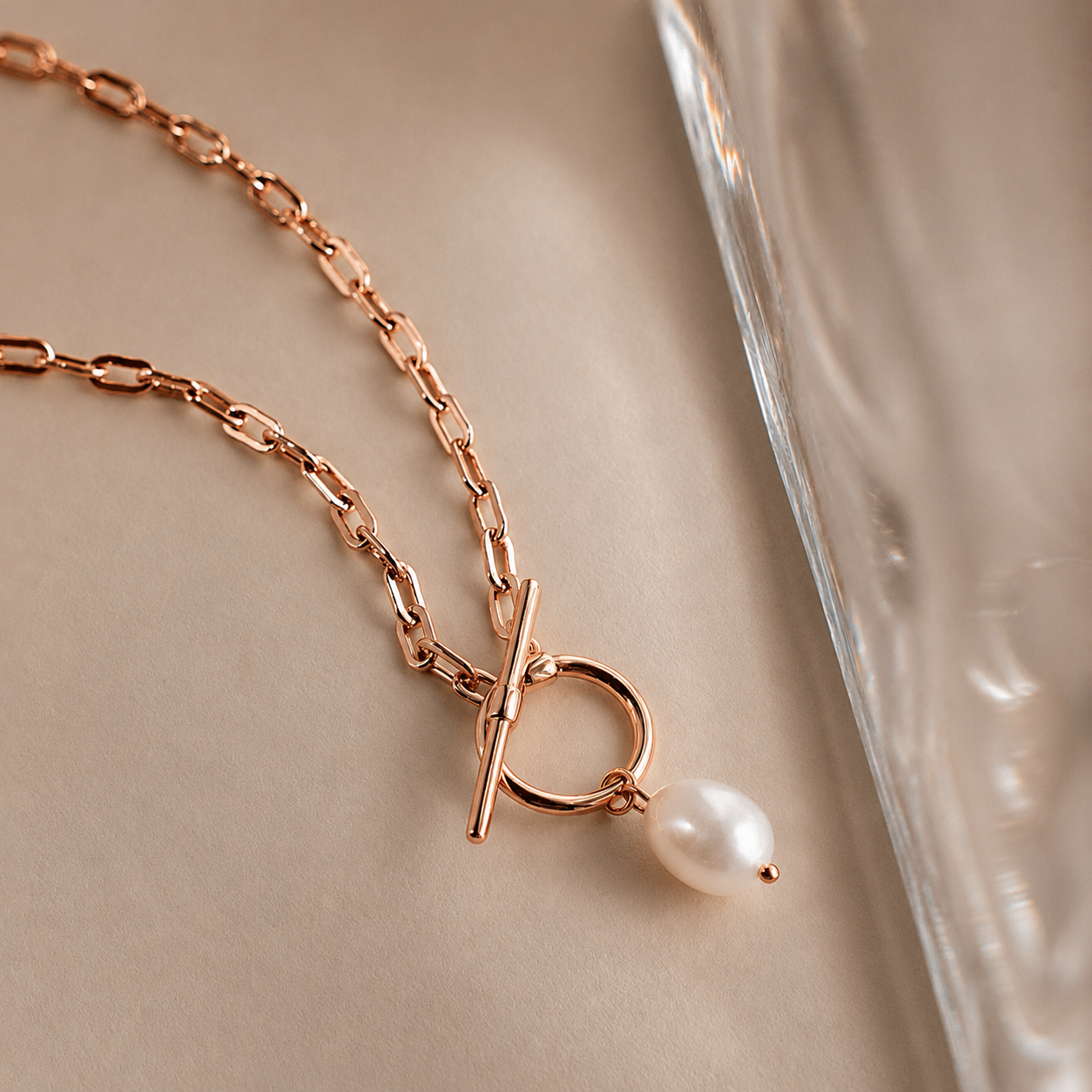 Paperclip Pearl Toggle Necklace