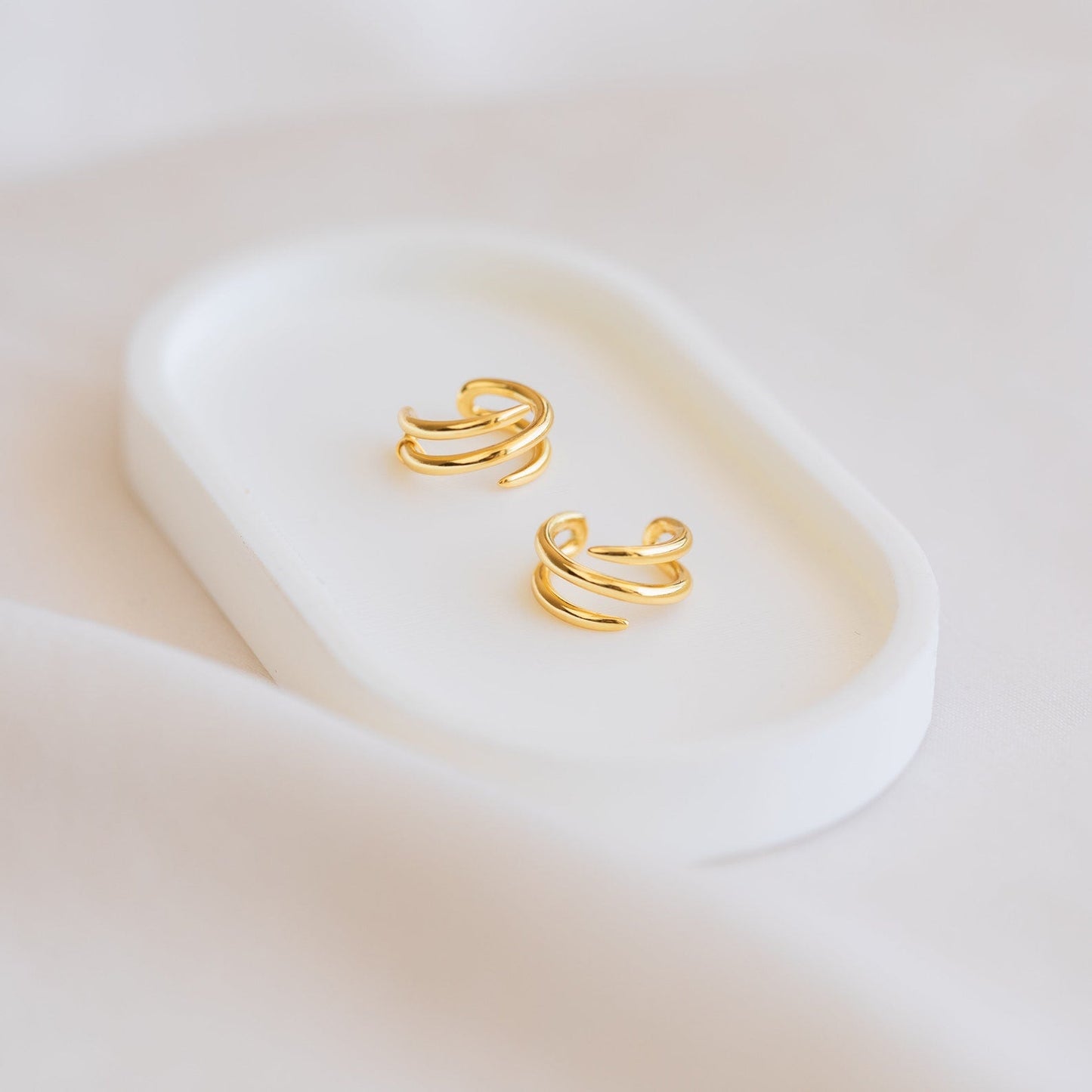 Elevated Edge: Claw Hoop Ear Cuff Pair