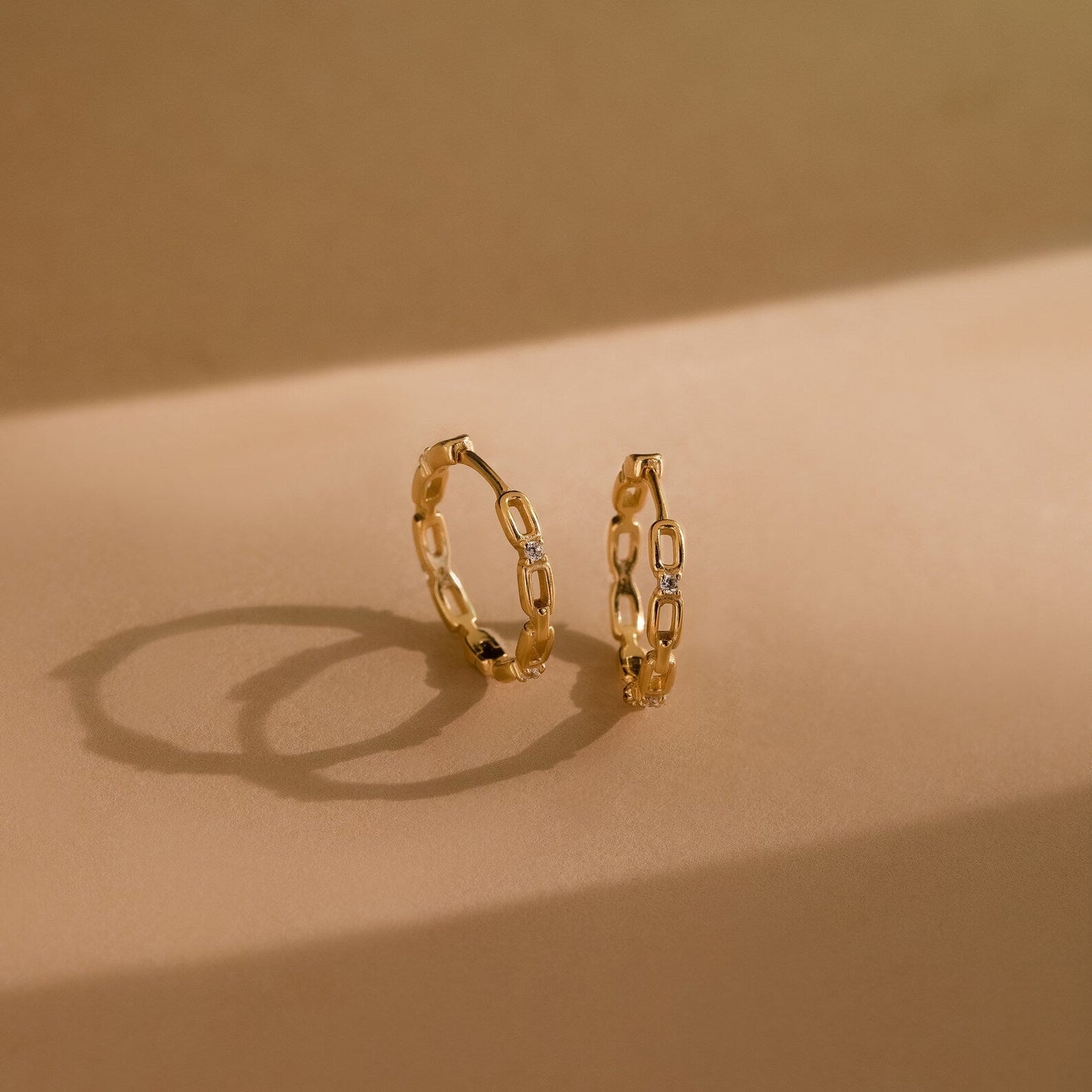 Diamond_Link_Hoops_18K_Gold