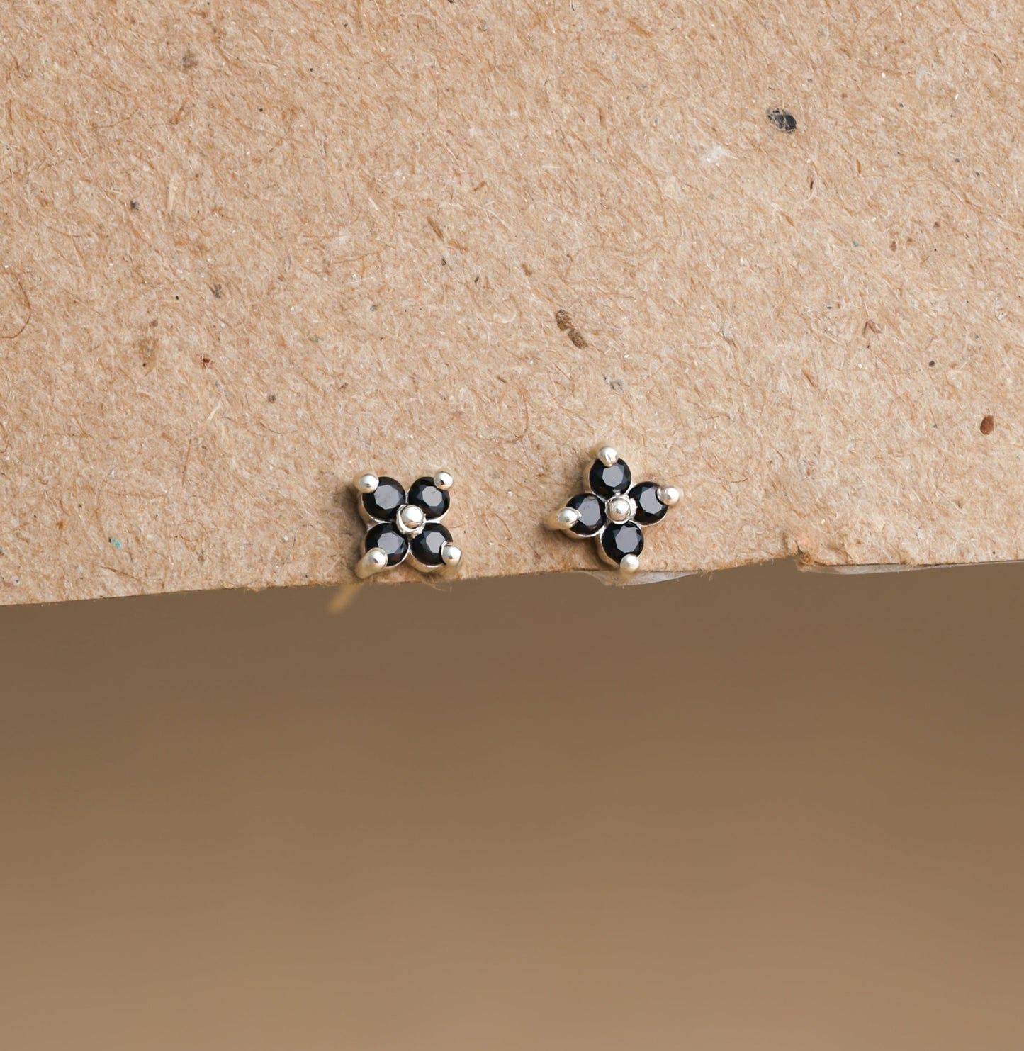 S 925 Black Flower Stud Earrings For Women/Girls