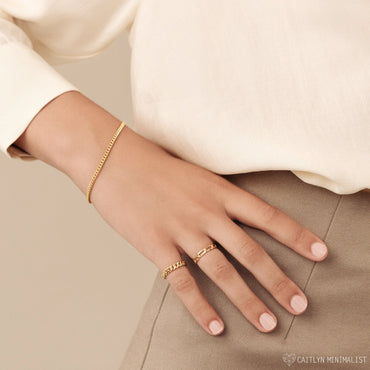 Bold Elegance: Curb Chain Bracelet