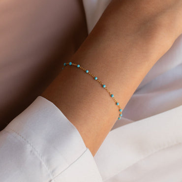 Boho Chic: Turquoise Beaded Bracelet