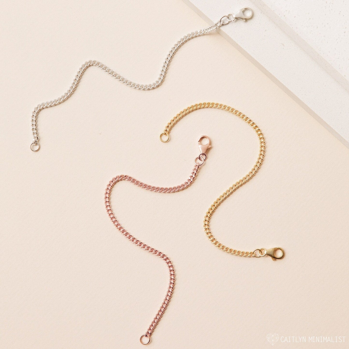 Bold Elegance: Curb Chain Bracelet