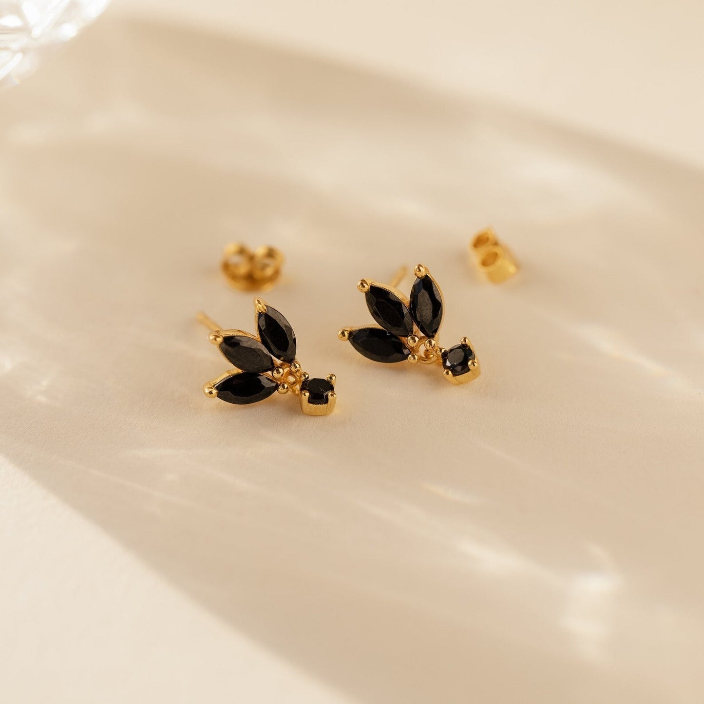 Vintage Glamour: Emily Black Petal Earrings