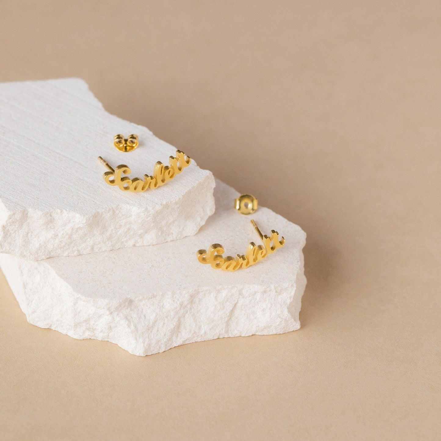 Mellow Name Earrings 18K Gold