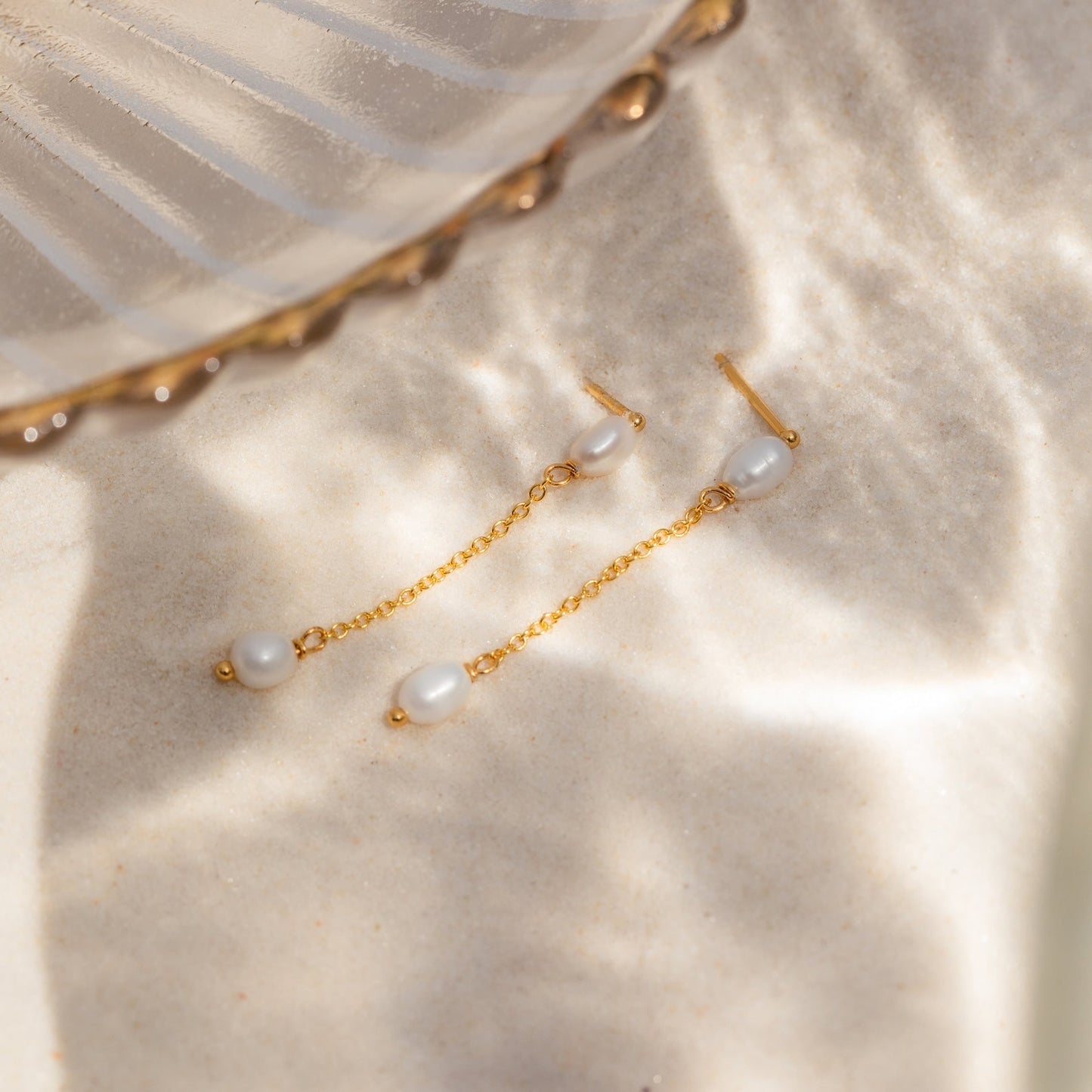 Subtle Pearl Drop Chain Earrings: Delicate Elegance for Every Occasion 18K Gold
