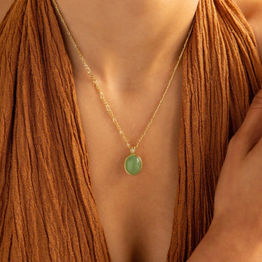 Jade Oval Pendant Necklace 18K Gold