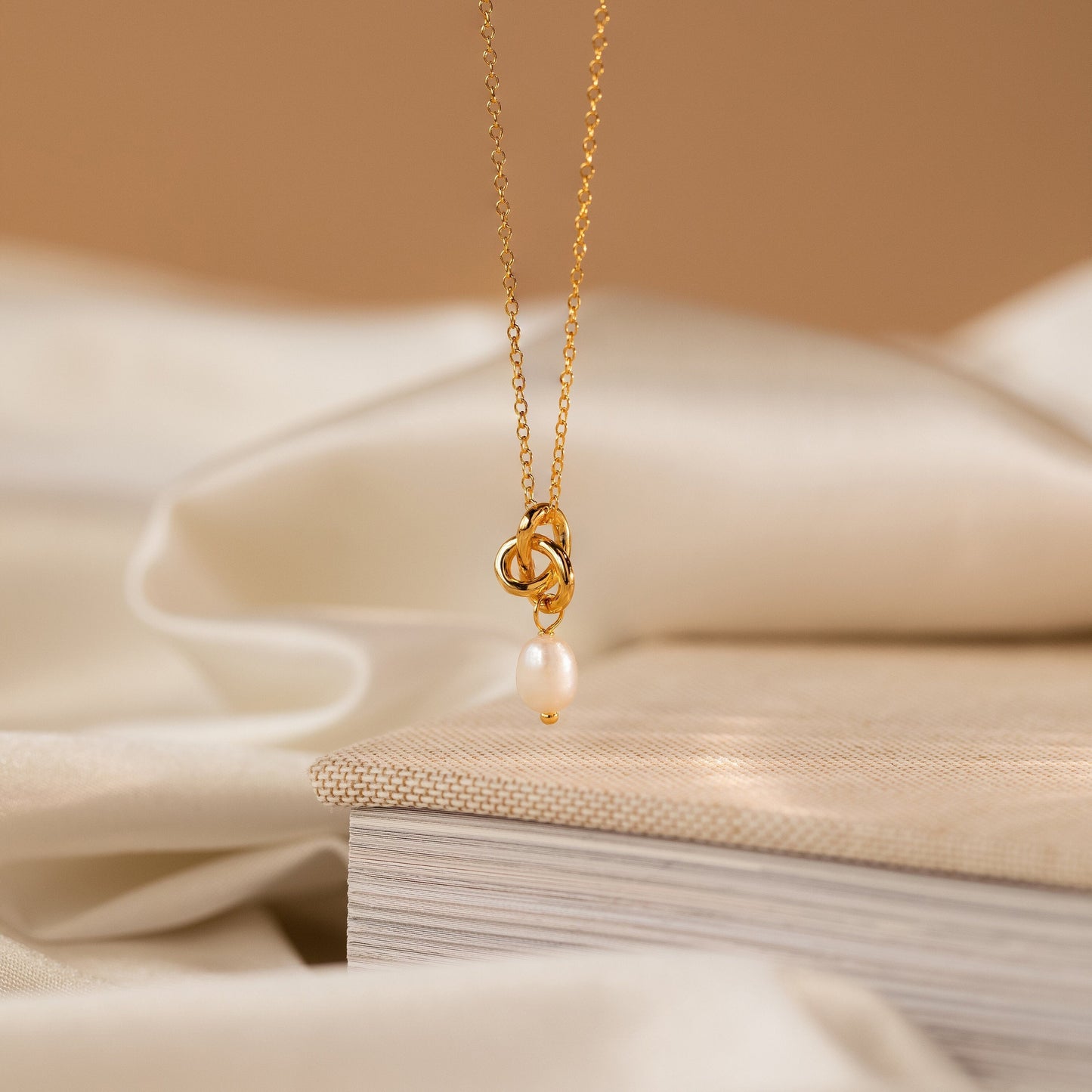 Dainty Knot Pearl Necklace 18K Gold