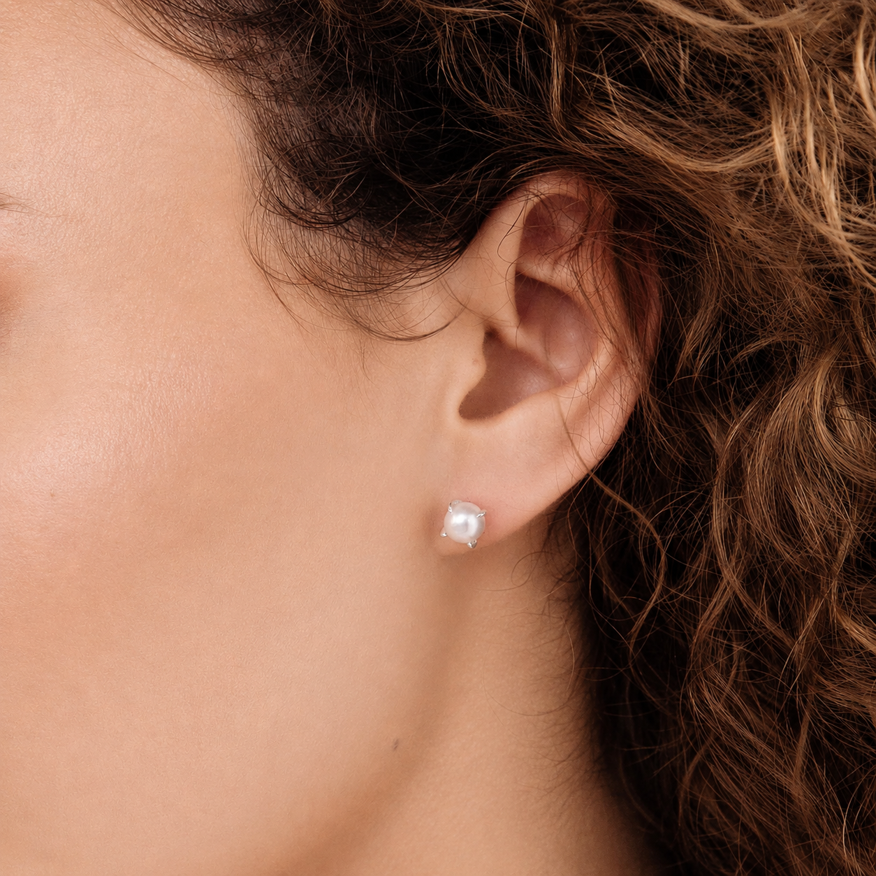 Zoe Pearl Studs