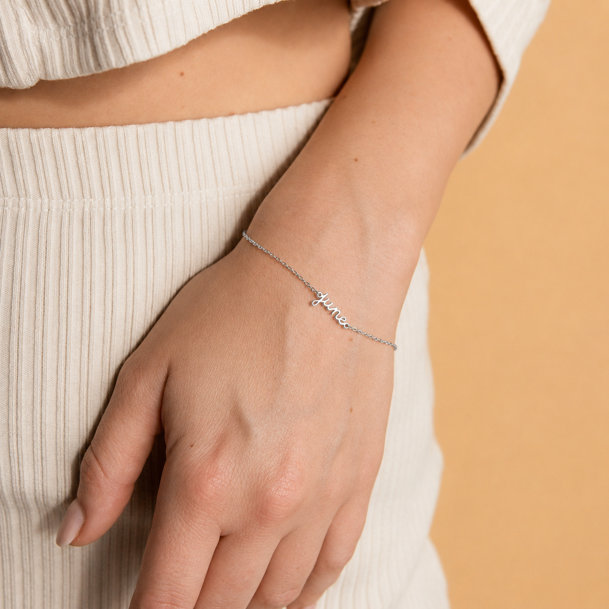 Dainty Tiny Name Bracelet