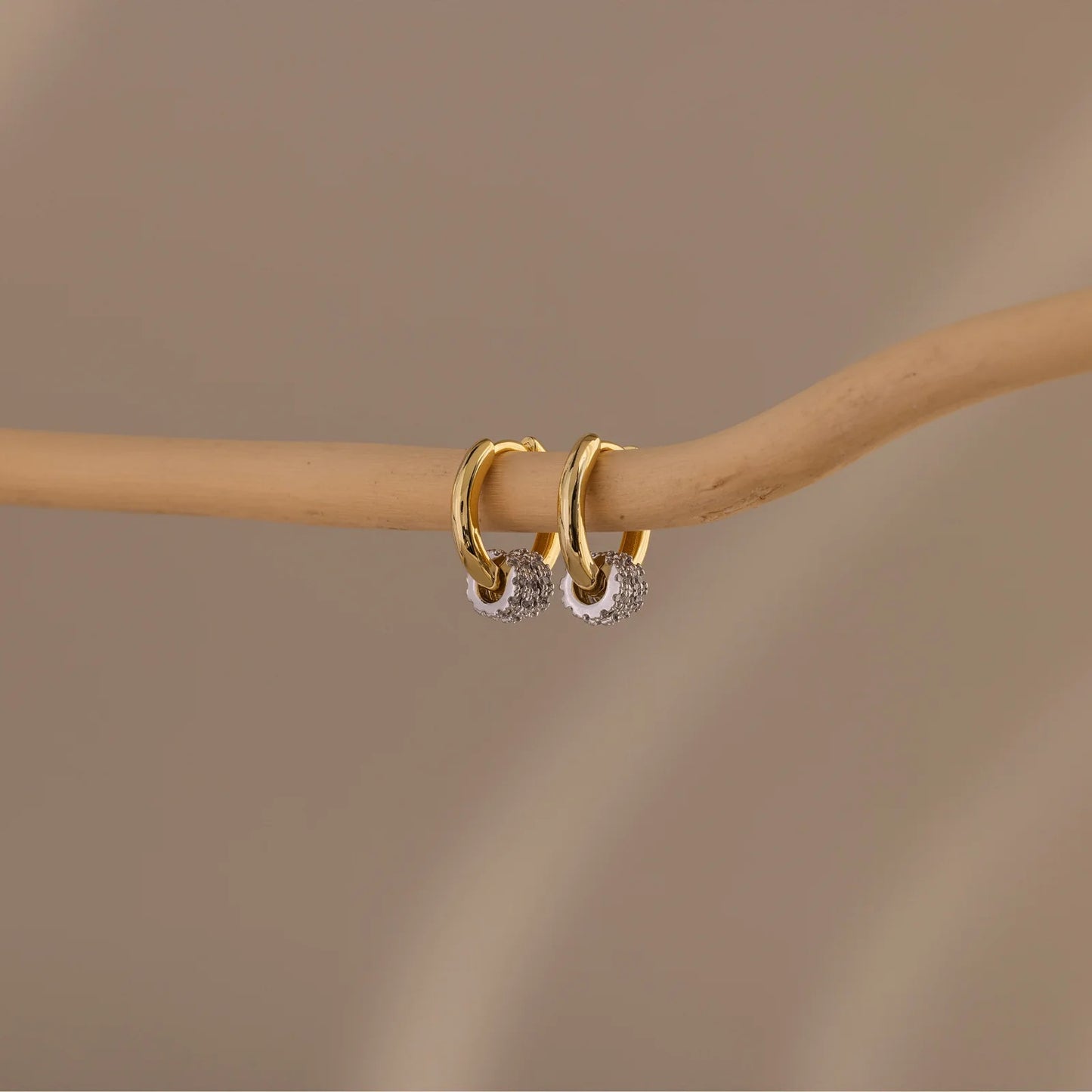 Nova Pave Hoops