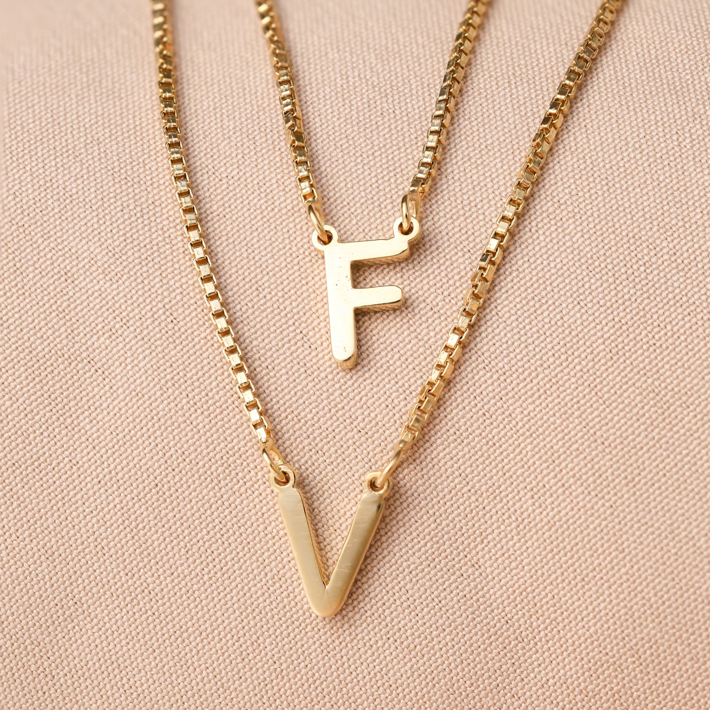 Double letter necklace 