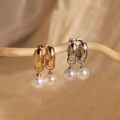 Bold_Pearl_Drop_Earrings_side_view
