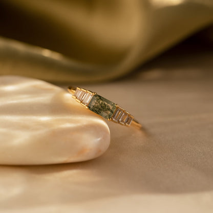 Radiant Aura: Agate Statement Ring