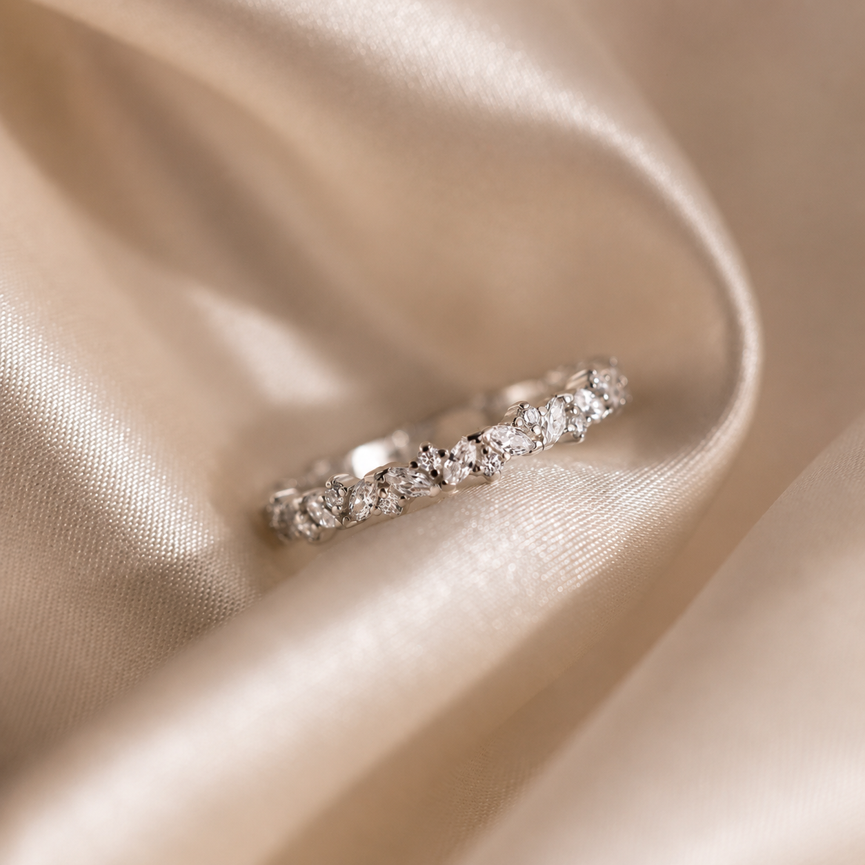 Endless Shine Ring