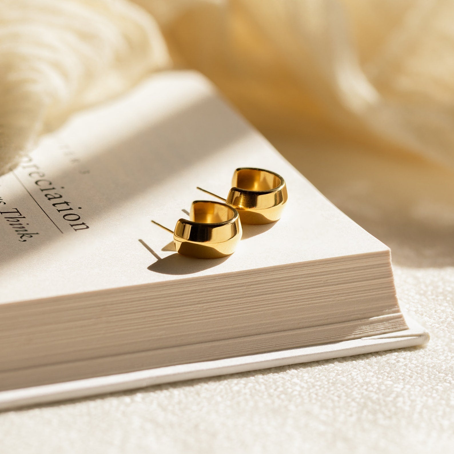 Chunky_Bold_Hoops_18K gold_plated
