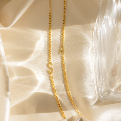 Curb_Chain_Letter_Bracelet_front_view