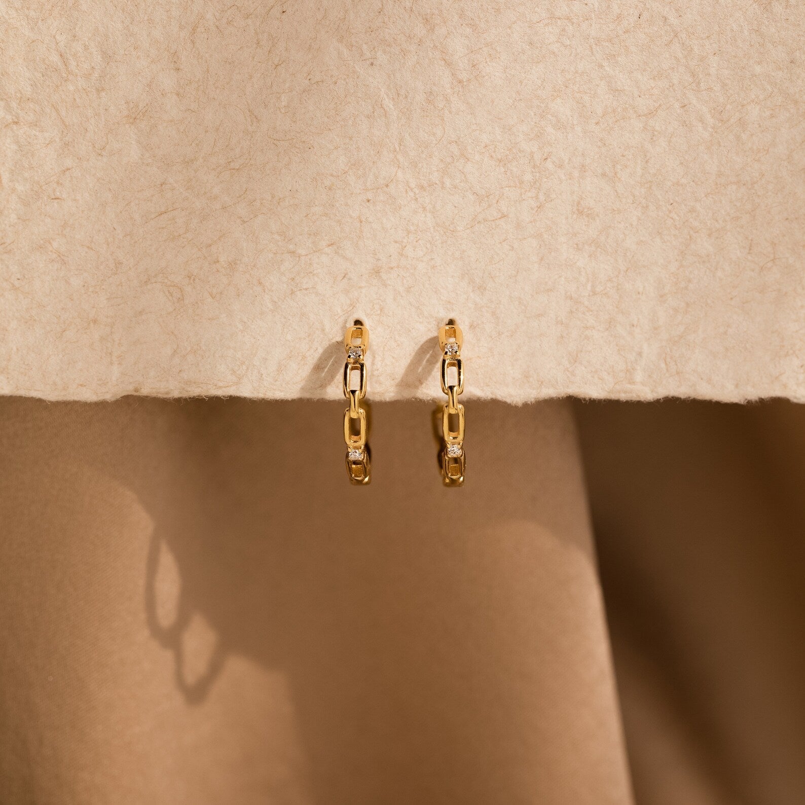 Diamond_Link_Hoops_18K_Gold
