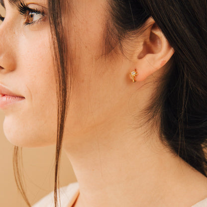 Enya_Huggies_18k_gold