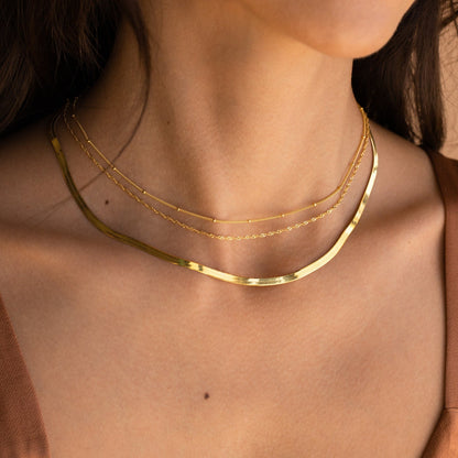 Essential_Necklace_Chains_side_view
