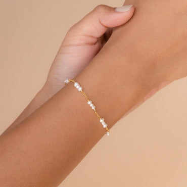 Hali_Pearl_Station_Bracelet_In_hand