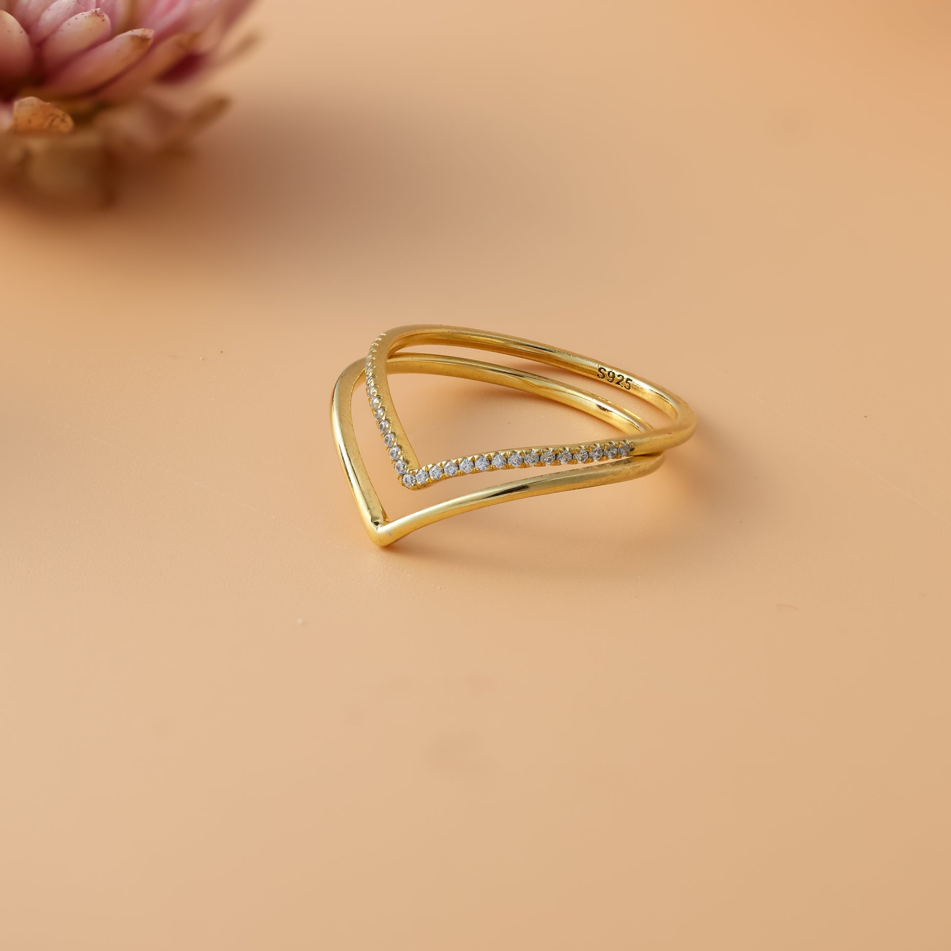 Elevate Your Ring Stack with the Curve Stacking Set Gold Plated