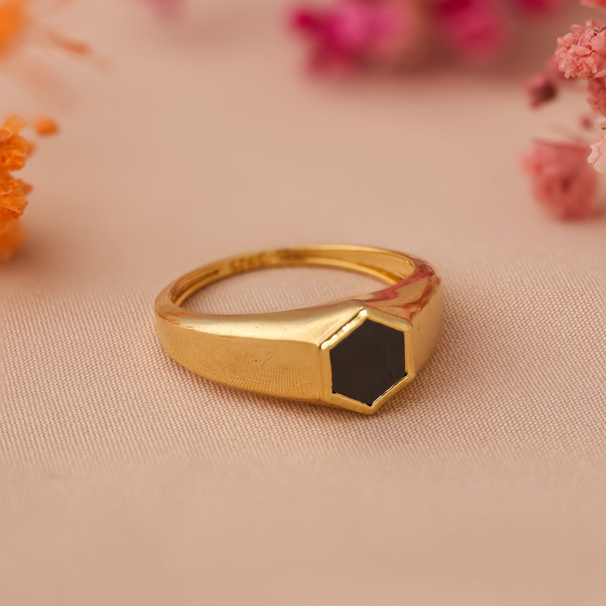 Ember Signet Ring 18K Gold