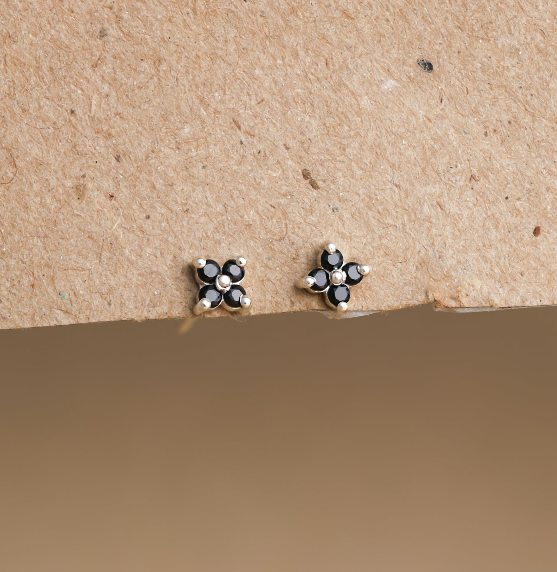 S 925 Black Flower Stud Earrings For Women/Girls