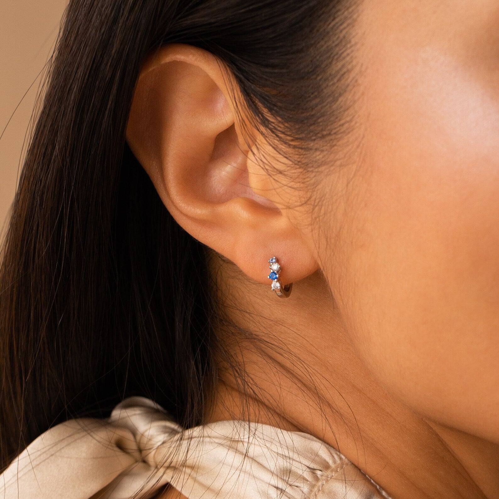 Chic Simplicity: Minimalistic Huggie Hoop Earrings