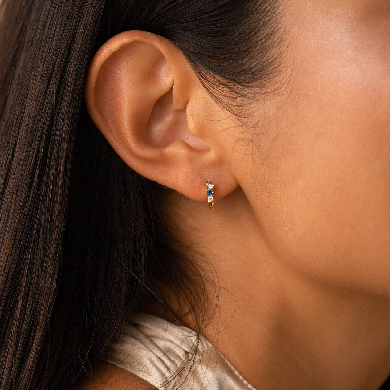 Chic Simplicity: Minimalistic Huggie Hoop Earrings