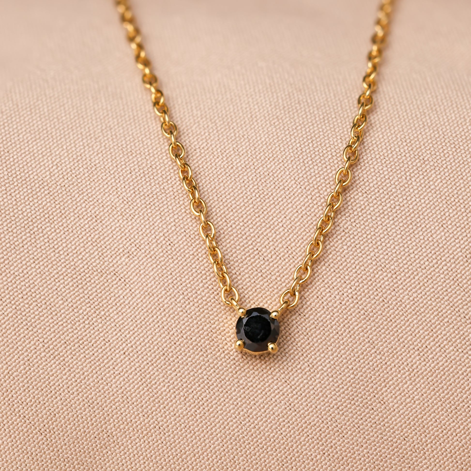 Stylist Onyx Dainty Diamond Necklace 18k Gold For Women/Girls