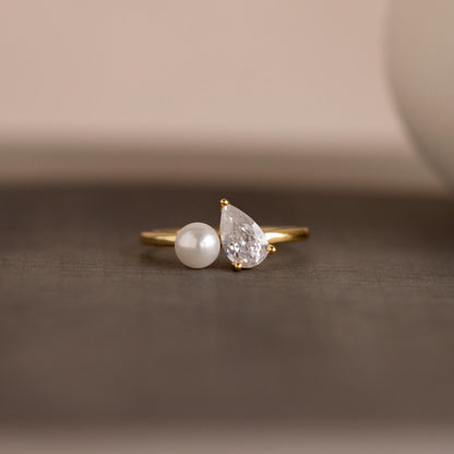 Pearl_Diamond_Ring_front_view