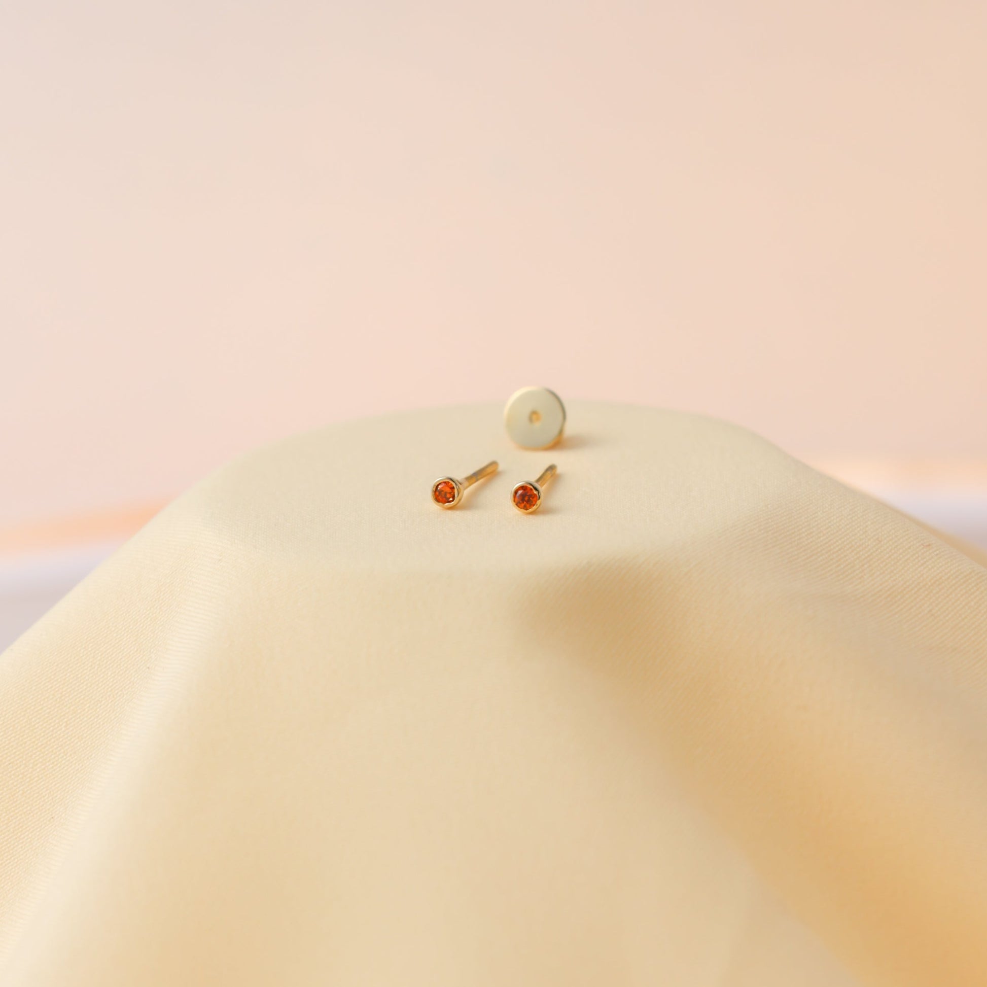 925 Silver birthstone earrings in a stud design 