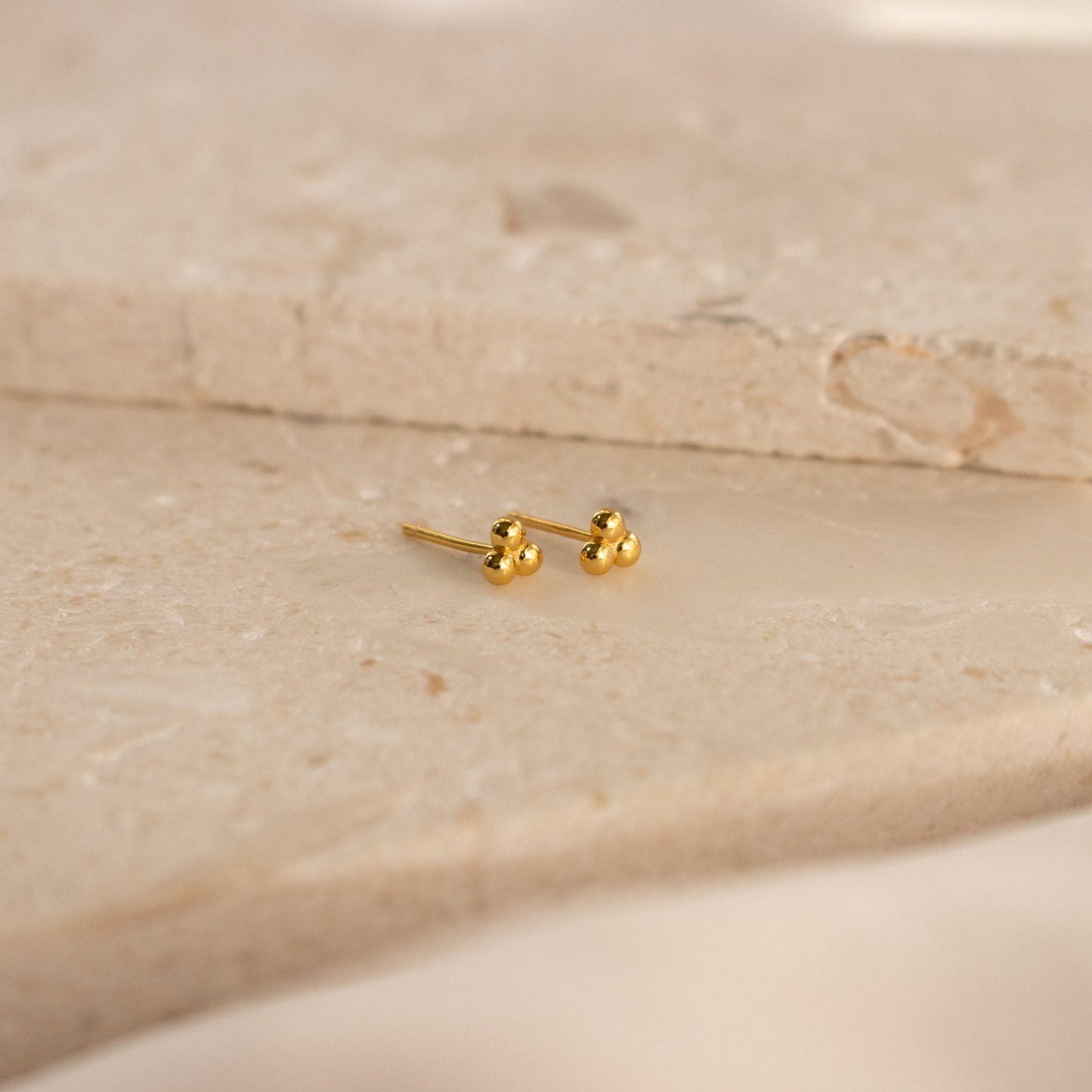 Trio Sphere Studs 18K Gold