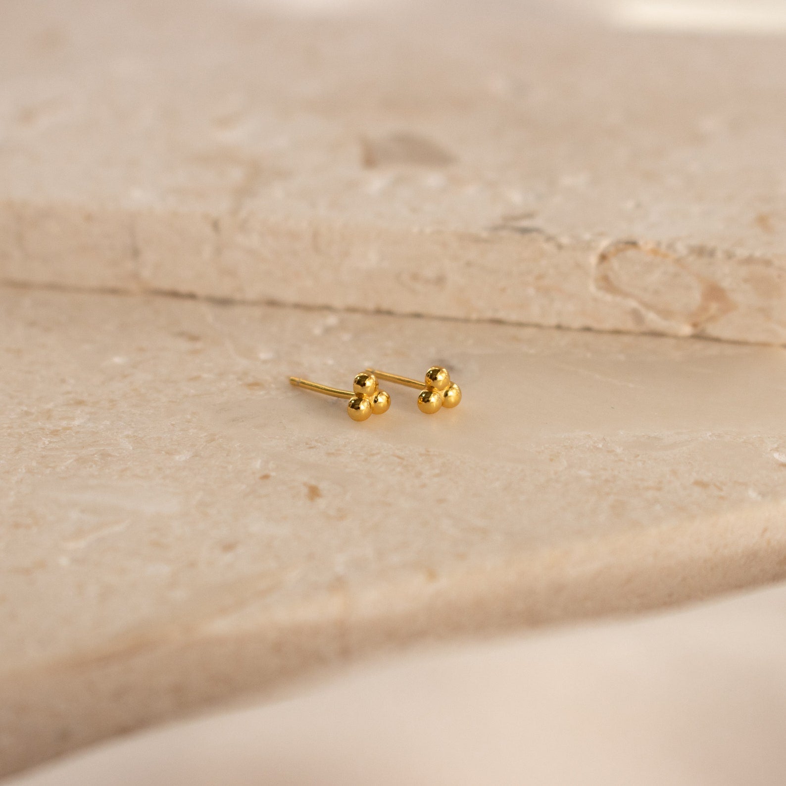 Trio Sphere Studs 18K Gold