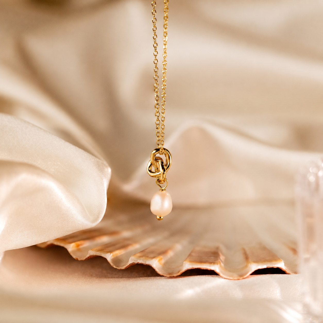 Dainty Knot Pearl Necklace