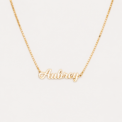 Mellow Name Necklace in Box Chain