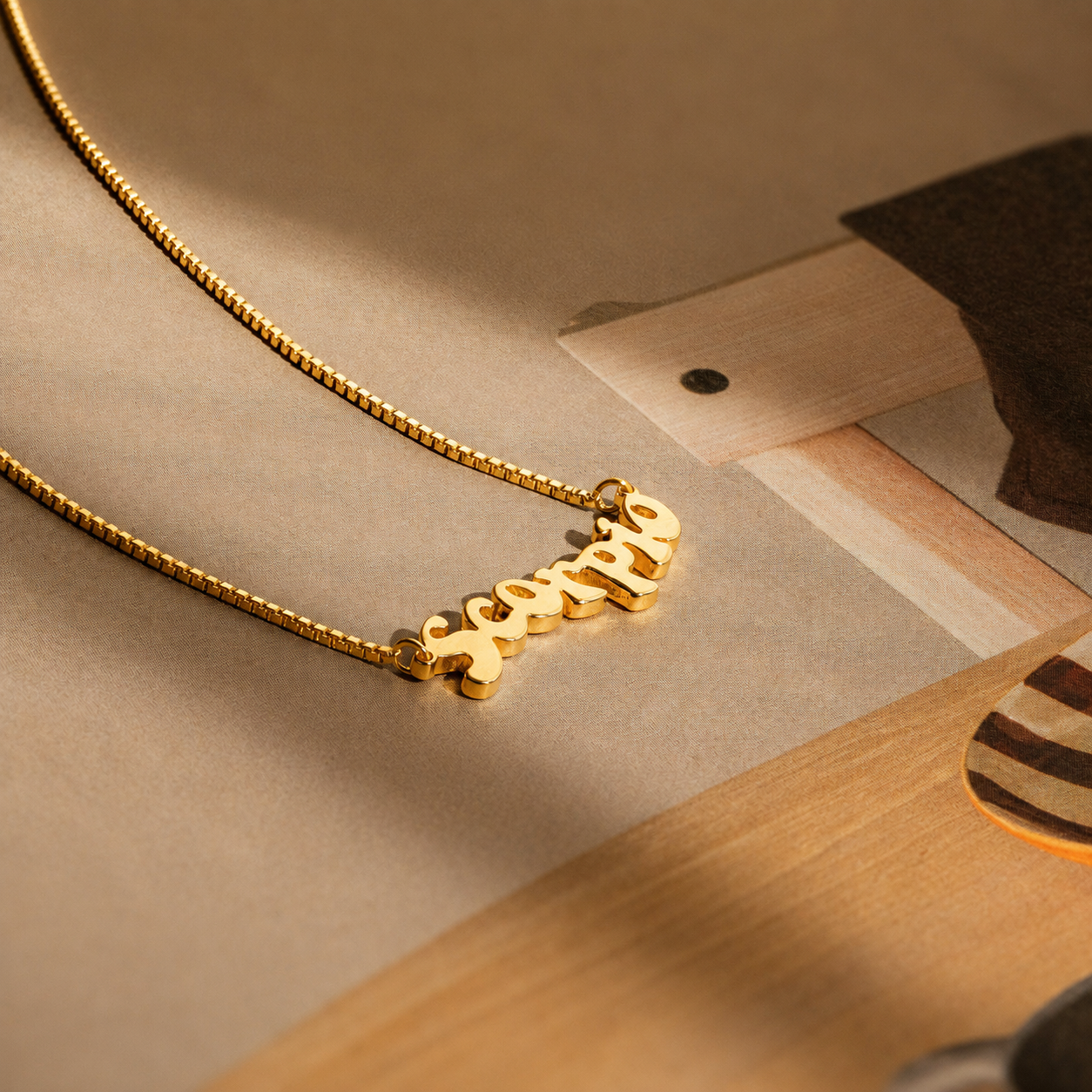 Retro Name Necklace in Box Chain