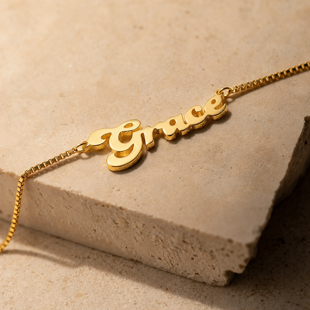 Groovy Name Necklace in Box Chain