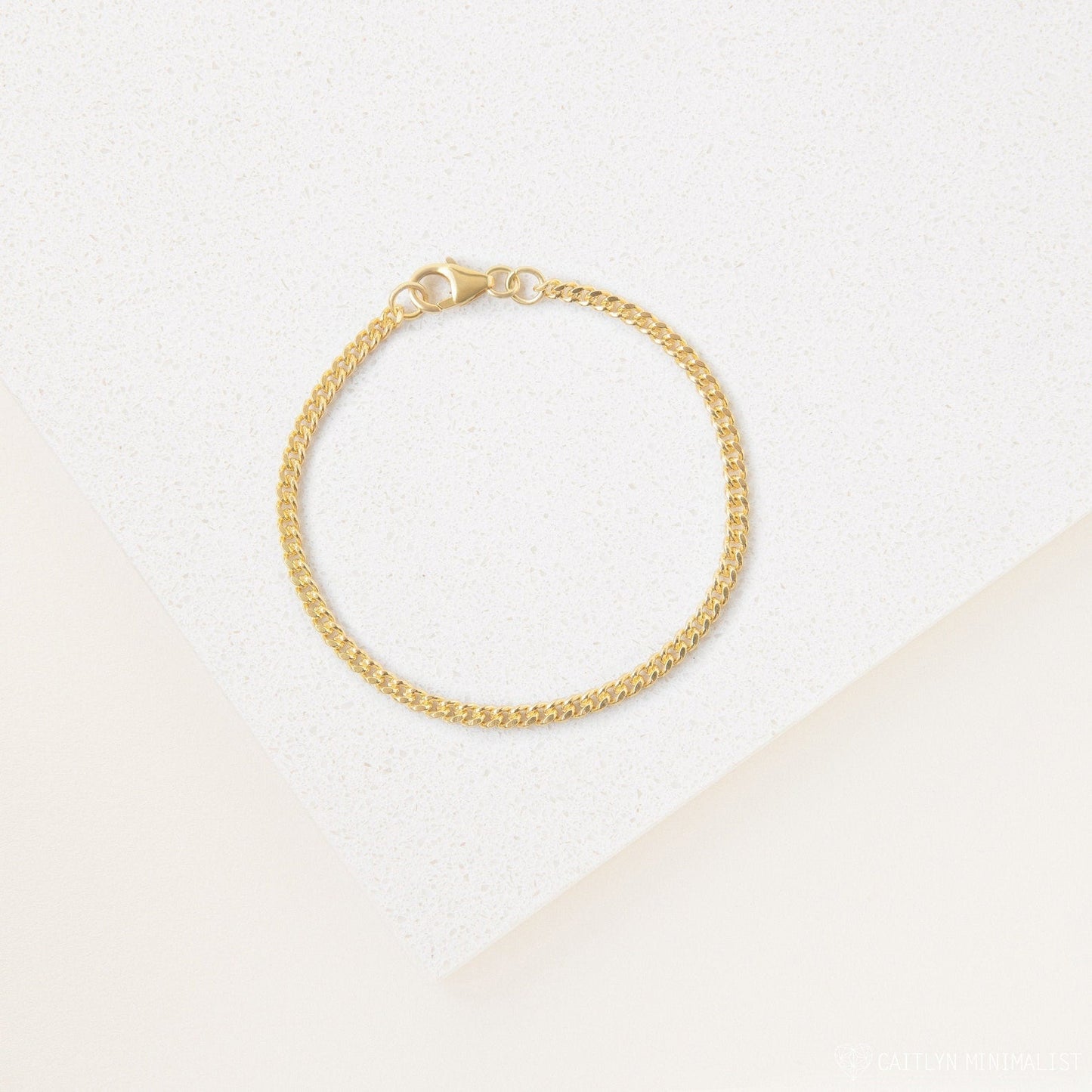 Bold Elegance: Curb Chain Bracelet