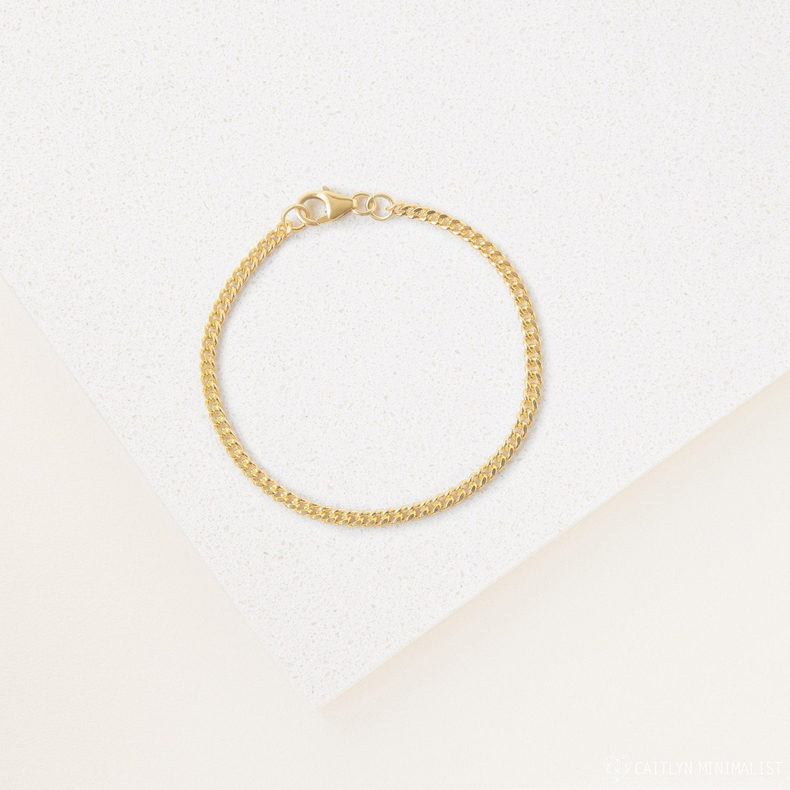 Bold Elegance: Curb Chain Bracelet