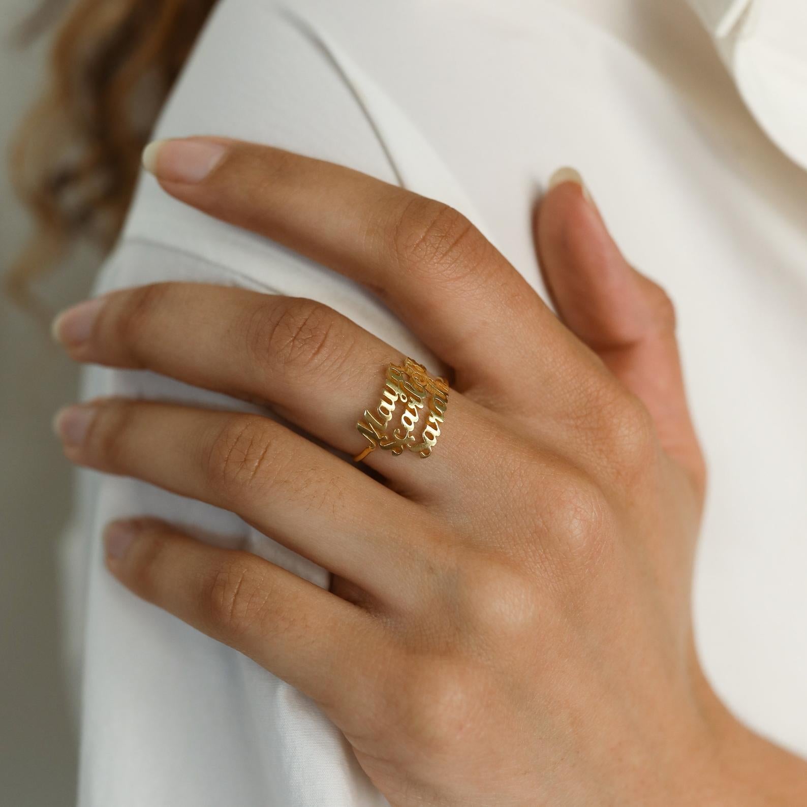Celebrate Your Closest Bonds with the London Multiple Name Ring Sterling Silver