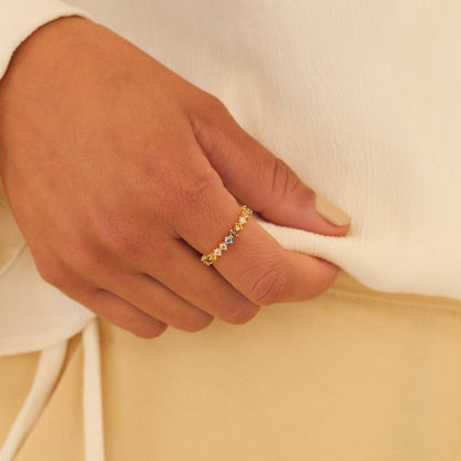 Infinite Radiance: The Rainbow Crystal Ring