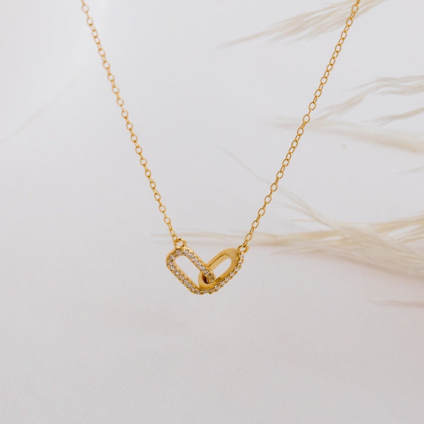 Pave Linked Pendant Necklace 18K Gold