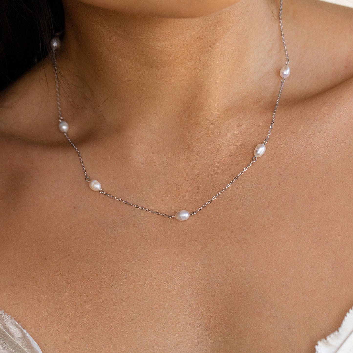 Timeless Elegance: Anna Pearl Necklace Sterling Silver