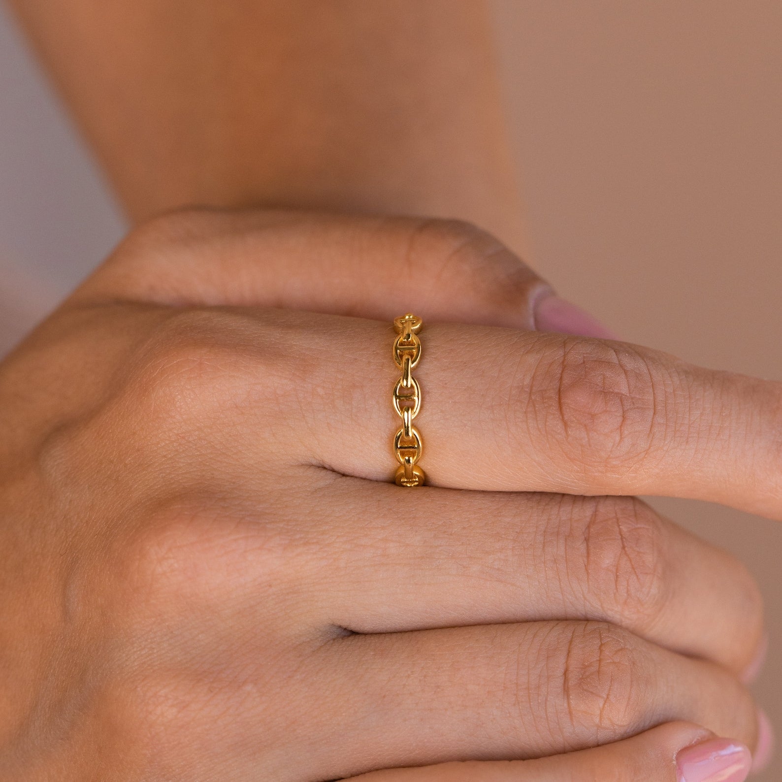 Unity Elegance: The Reese Link Ring