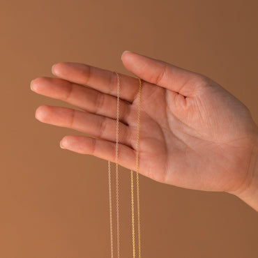 Elevate Your Look with the Dainty Chain Necklace