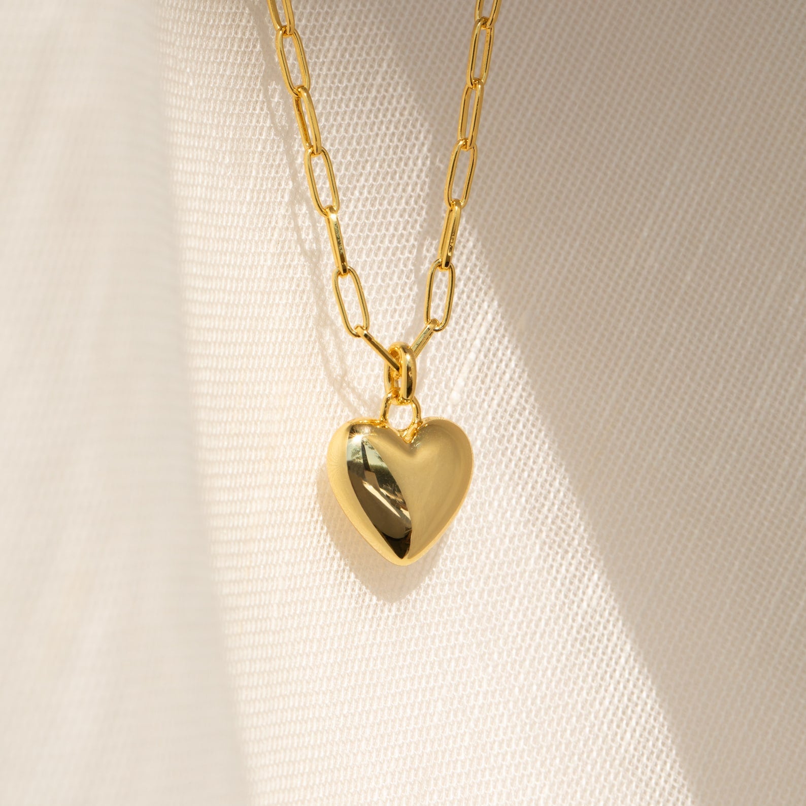 Taylor Heart Paperclip Necklace 18K Gold