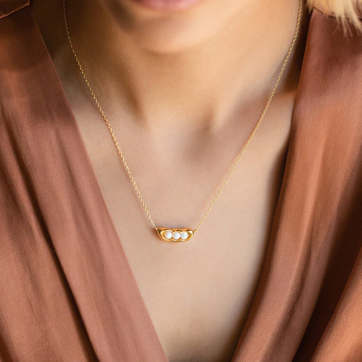 Peas in a Pod Necklace 18K Gold