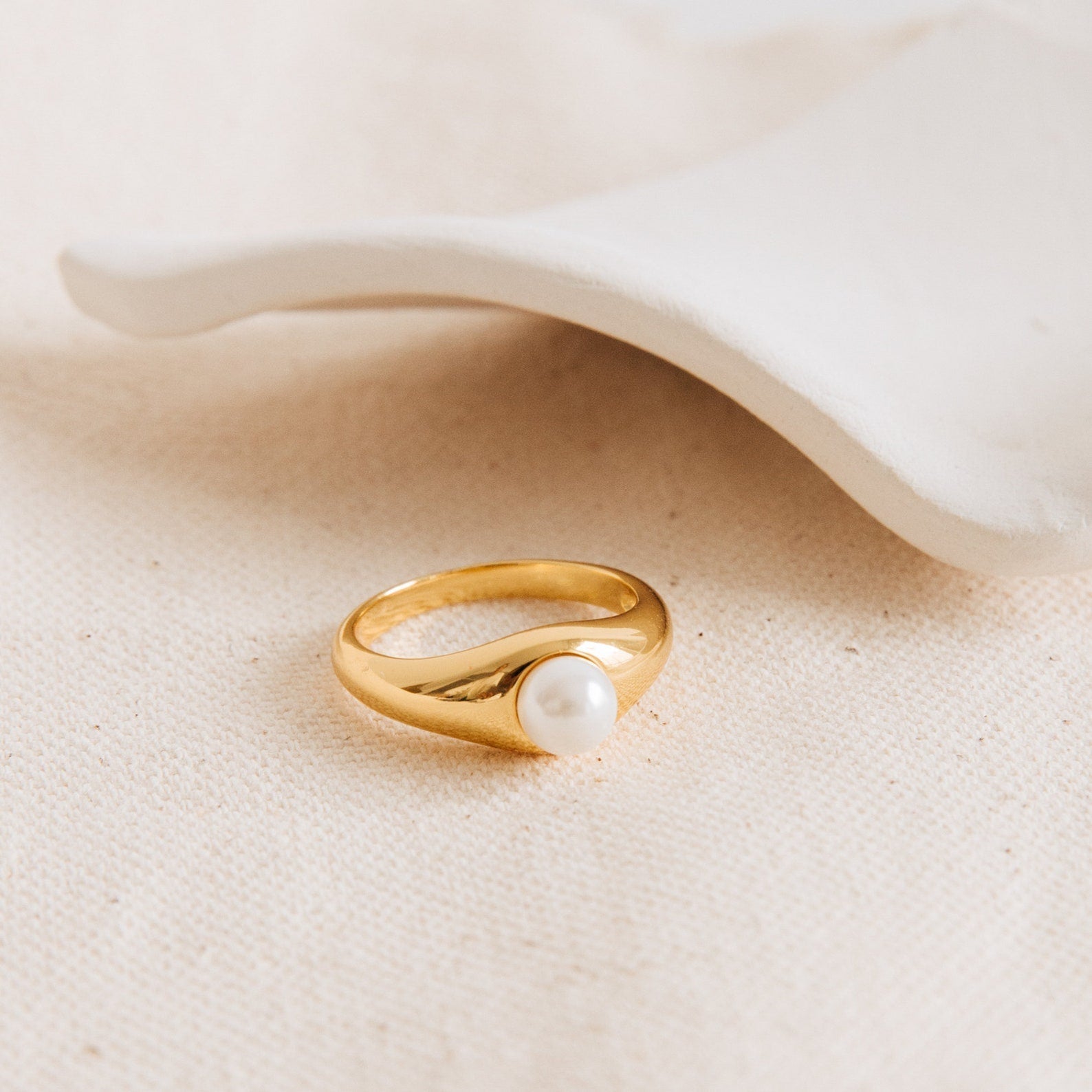 Timeless Sophistication: The Penelope Pearl Signet Ring